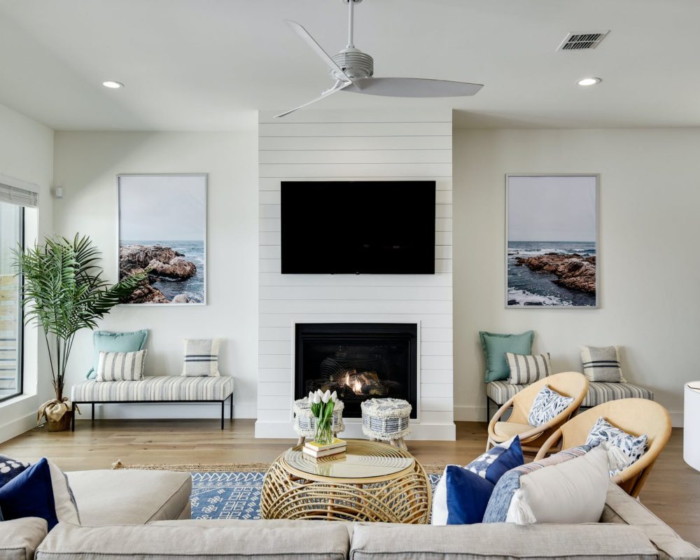 A lakefront vacation rental home hosted by GuestSpaces that demonstrates the impeccable interior design found across their properties.